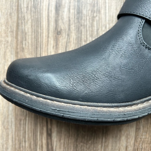 Muk Luk’s Luk-Ees Tall Black Boots | 10 - Picture 8 of 13